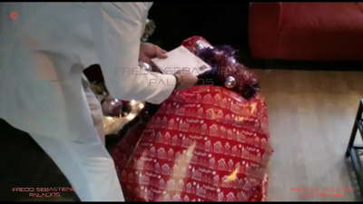 Maminko, dostala jsem vánoční dárek chlupatá blondýnka maminka mrcha s velkým zadkem šílená po péru.